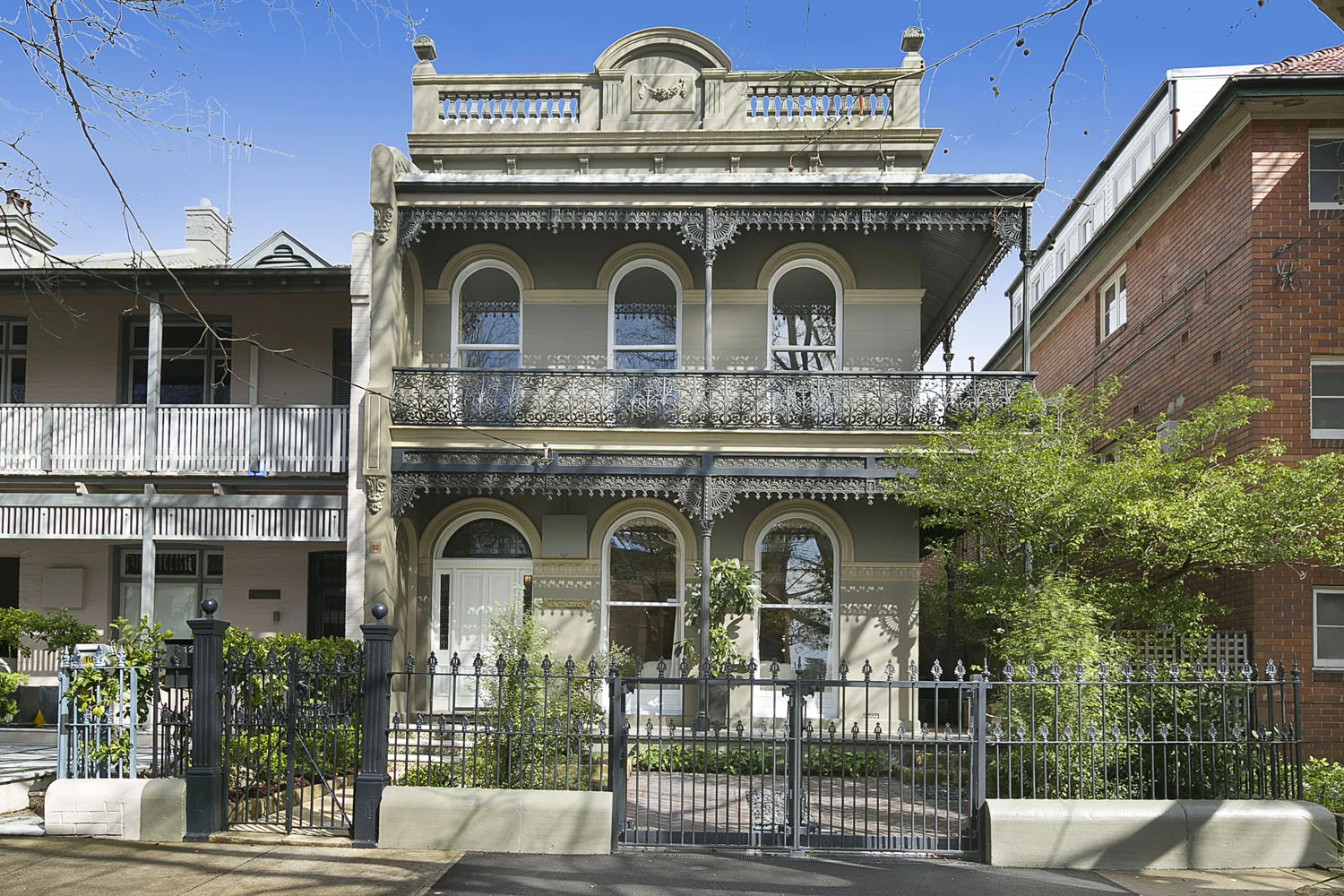 FRONTA_12_Victoria_Ave_Woollahra.jpg