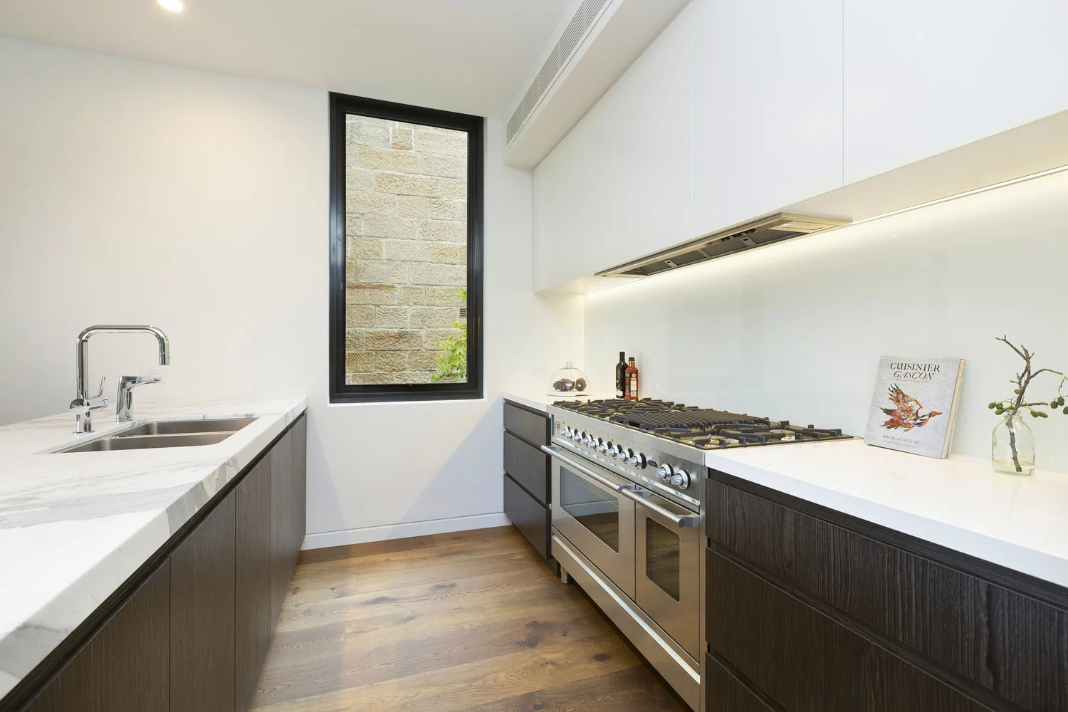 KITCHEN2_CLOSED_101_55a_Darling_Point_Rd_Darling_Point.jpg