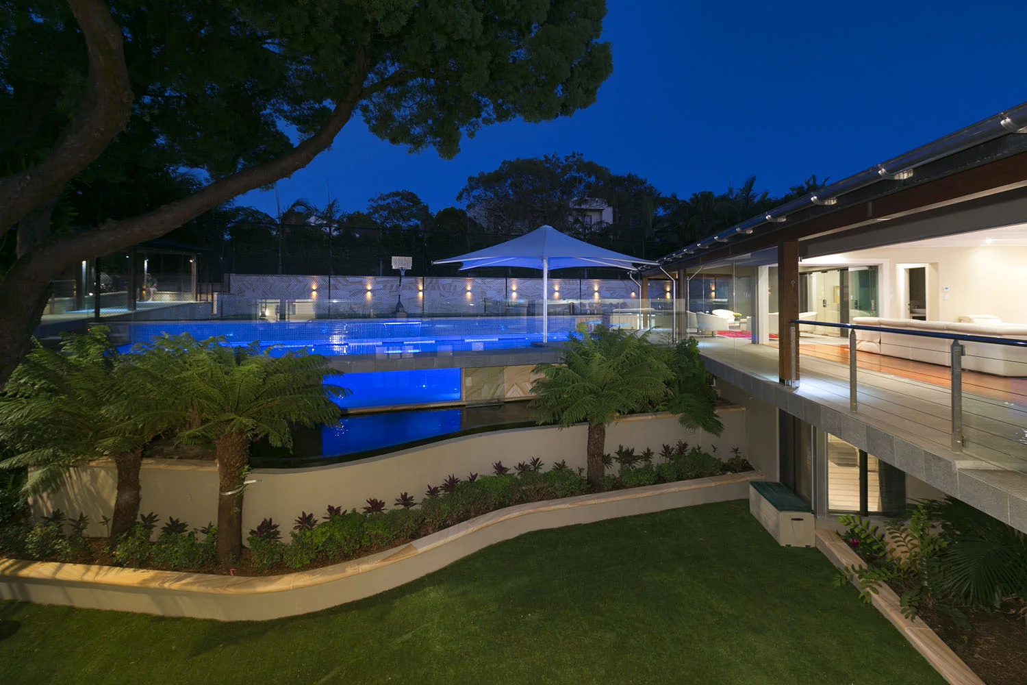 NIGHTHOUSE2_260_Edinburgh_Rd_Castlecrag.jpg