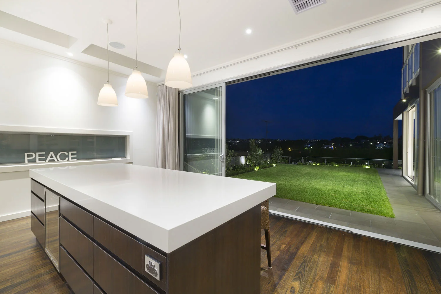 NIGHTKITCHEN2_21_Pindari_Ave_Mosman.jpg