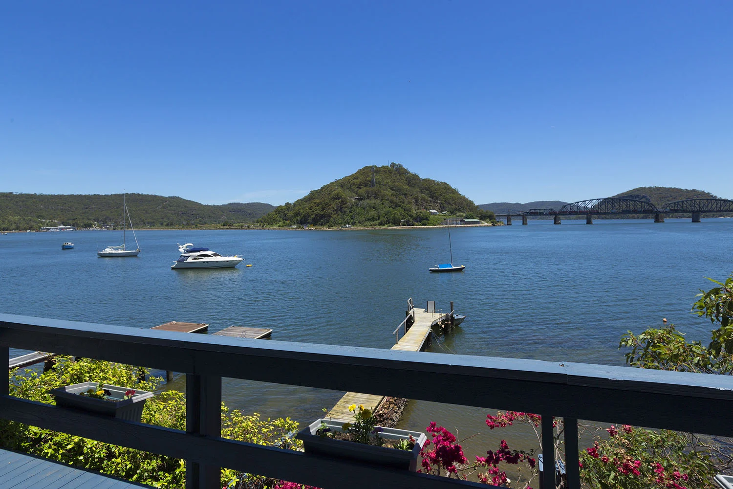 VIEW6_Dangar_Island.jpg